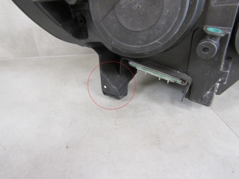 LAMPA PRZÓD TOYOTA PROACE 2 II KSENON NIESKRĘTNY 16-23 LH 9808589980-00