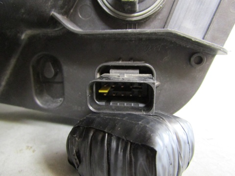 LAMPA PRZÓD TOYOTA PROACE 2 II KSENON NIESKRĘTNY 16-23 LH 9808589980-00
