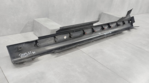 Listwa progowa prawa Mini Cooper S F55 5d 13- 51777315524