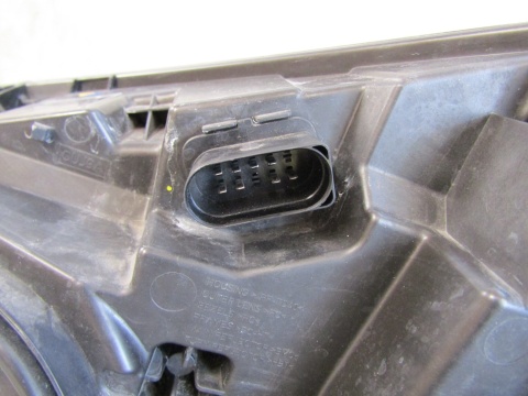 LAMPA PRZÓD FORD TRANSIT CUSTOM LIFT ZWYKŁA SOCZEWKA Z LED 17-23 RH JK21-13W029-DJ