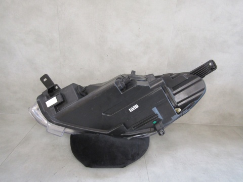 LAMPA PRZÓD FORD FIESTA MK8 SOCZEWKA LED 17-21 RH PRAWA H1BB-13W029-CD