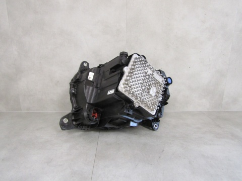 LAMPA PRZÓD LAND ROVER DEFENDER II FULL LED 20- RH PRAWA L8B213W029HK