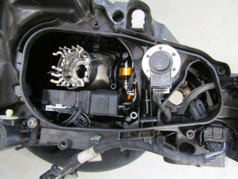 LAMPA PRZEDNIA VOLVO XC60 1 I LIFT KSENON SKRĘTNY 13-17 LH LEWA