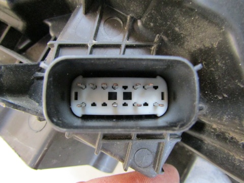 LAMPA PRZÓD FORD SMAX II GALAXY ZWYKŁA SOCZEWKA Z LED RH 15- EM2B-13W029GE