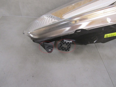 LAMPA PRZÓD FORD FIESTA MK7 LIFT ZWYKŁA SOCZEWKA Z LED 12-17 RH PRAWA