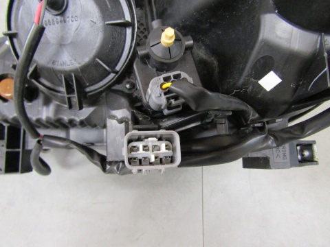 LAMPA PRZÓD MITSUBISHI ASX LIFT ZWYKŁA 12-19 RH PRAWA