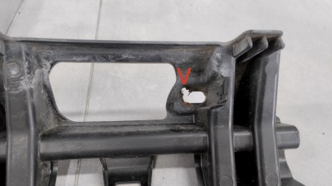 Mocowanie Listwy progowej prawa Alfa Romeo Giulia Quadrifoglio QV 16-