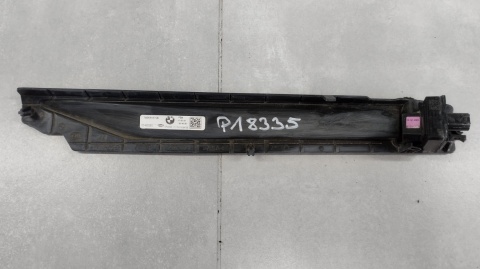 Slizg LED lampka mocowanie lewe lewy listwy progowej BMW i4 G26 20-