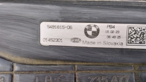 Slizg LED lampka mocowanie lewe lewy listwy progowej BMW i4 G26 20-