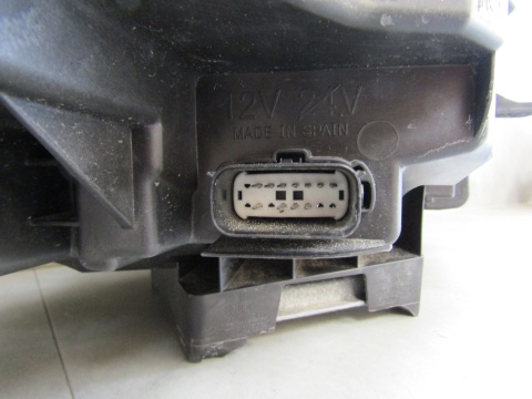 Lampa przód Ford Kuga MK3 LED 19-24 LH LEWA LV4B 13E015 FG