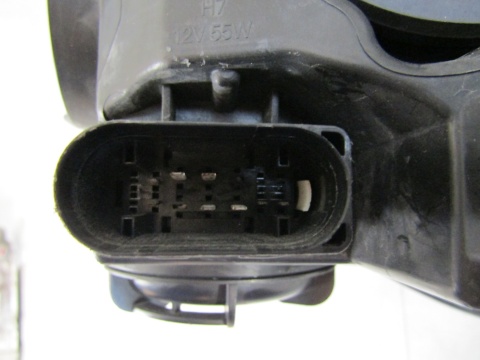 LAMPA PRZÓD FORD FOCUS MK3 III ZWYKŁA RH PRAWA CIEMNA 10-14 BM51-13W029