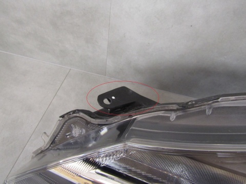 LAMPA PRZÓD TOYOTA YARIS 3 III LIFT ZWYKŁA SOCZEWKA 14-17 LH