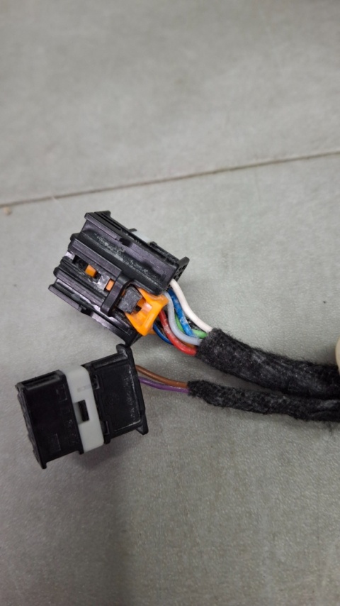 Lusterko Lewe 11 PIN (9+2) Citroen C3 IV e-C3 24- kompletne LH