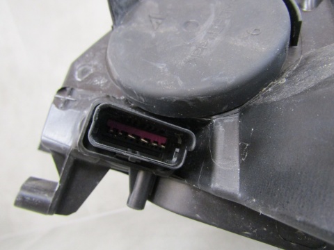 LAMPA PRZÓD RENAULT MEGANE 3 III SREBNA ZWYKŁA RH 08-12