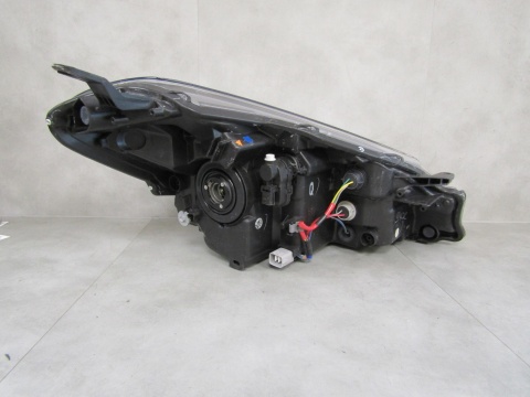 LAMPA PRZÓD TOYOTA YARIS 3 III LIFT ZWYKŁA SOCZEWKA 14-17 LH