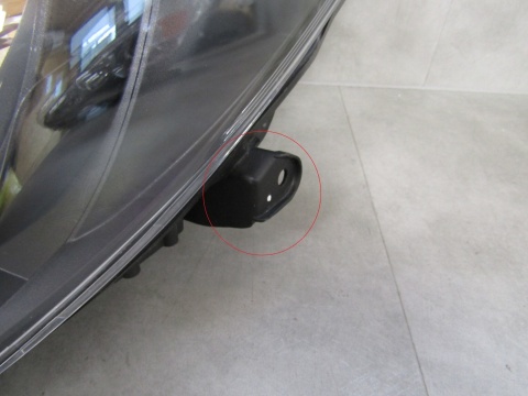 LAMPA PRZÓD TOYOTA YARIS 3 III LIFT ZWYKŁA SOCZEWKA 14-17 LH