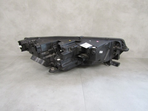 LAMPA PRZÓD SKODA OCTAVIA IV FULL LED 19-24 LH 5E1941015A