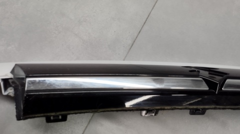 Blenda Listwa Klapy Tył Suzuki S-Cross II 21- Kompleksowa 83941-63T00 83942-63T00