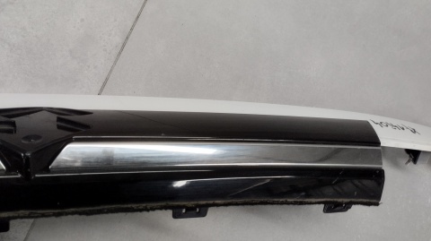 Blenda Listwa Klapy Tył Suzuki S-Cross II 21- Kompleksowa 83941-63T00 83942-63T00