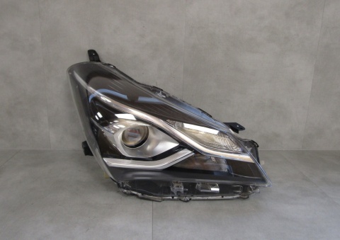 LAMPA PRZÓD TOYOTA YARIS 3 III LIFT ZWYKŁA SOCZEWKA 17-20 RH PRAWA