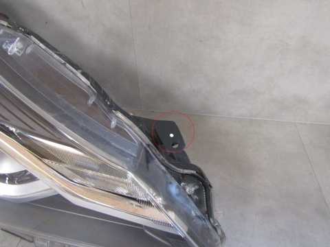 LAMPA PRZÓD TOYOTA YARIS 3 III LIFT ZWYKŁA SOCZEWKA 17-20 RH PRAWA