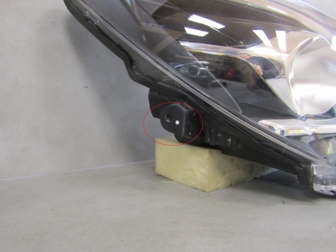 LAMPA PRZÓD TOYOTA YARIS 3 III LIFT ZWYKŁA SOCZEWKA 17-20 RH PRAWA