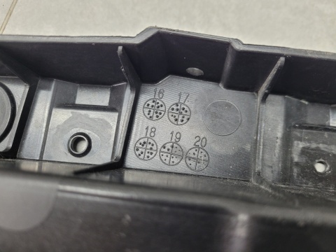 Osłona pasa maskownica przód Mazda CX-5 CX5 II 17- 25