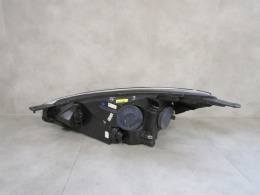 LAMPA PRZÓD FORD FIESTA MK8 SOCZEWKA Z LED 17-21 RH PRAWA H1BB-13W029-CE