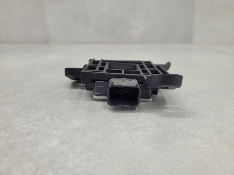 Radar moduł sensor czujnik martwego pola Hyundai Santa Fe V 5 MX5 24-