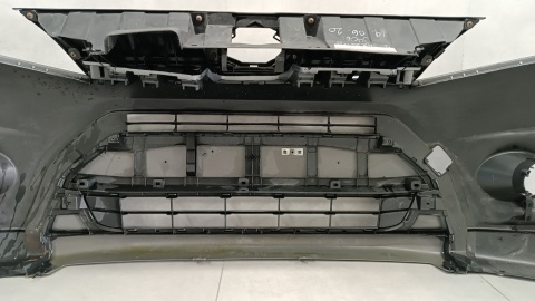 Zderzak przód przedni Suzuki Vitara III 15-18