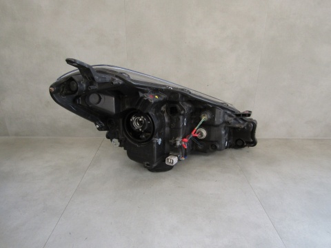 LAMPA PRZÓD TOYOTA YARIS 3 III LIFT ZWYKŁA SOCZEWKA 14-17 LH