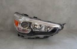 LAMPA PRZÓD MITSUBISHI ASX KSENON 10-12 RH PRAWA CZARNA