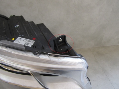 LAMPA PRZÓD MERCEDES SPRINTER W910 W907 ZWYKŁA 18- RH A9109060100