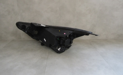 LAMPA PRZÓD HYUNDAI I20 3 III ZWYKŁA RH PRAWA 20- 92102-Q0000