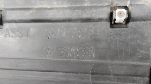 Listwa progowa lewa Mitsubshi Pajero 06-21 3D 7656A081