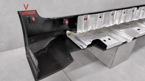 Listwa progowa prawa Kia Sportage IV 15- 21 Stopień + mocowanie