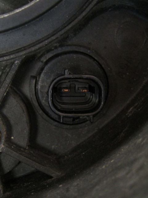 LAMPA PRZÓD SUZUKI SWIFT MK7 ZWYKŁA 10-17 LH LEWA STANLEY P9121