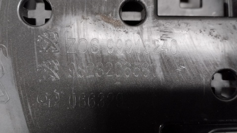 Osłona płyta podłoga zderzaka przód Peugeot 208 II rocznik 2019- 9823206580