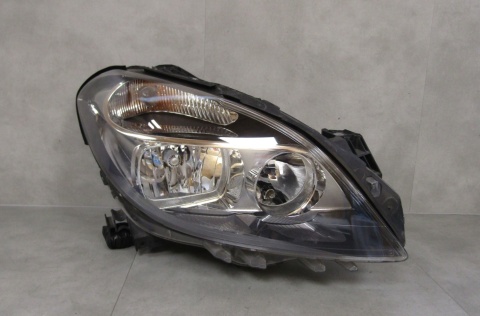 LAMPA PRZÓD MERCEDES B KLASA W246 246 ZWYKŁA RH PRAWA A2468200261 11-14