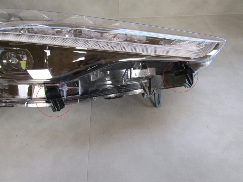 LAMPA PRZÓD TOYOTA COROLLA CROSS FULL LED 20- RH PRAWA HASCO 16-184