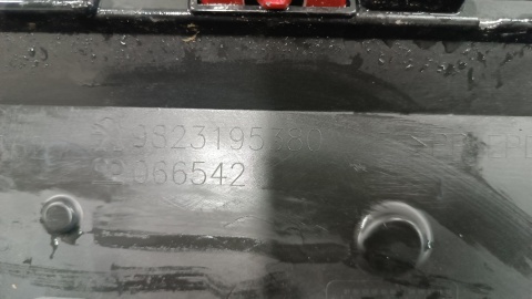 Zderzak tył tylny Peugeot 208 2 II GT-Line 19- /+ ślizgi + lampa