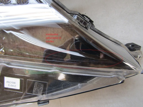 LAMPA PRZÓD TOYOTA AURIS 2 II KSENON SKRĘTNY 12-15 RH PRAWA 81110-02E40