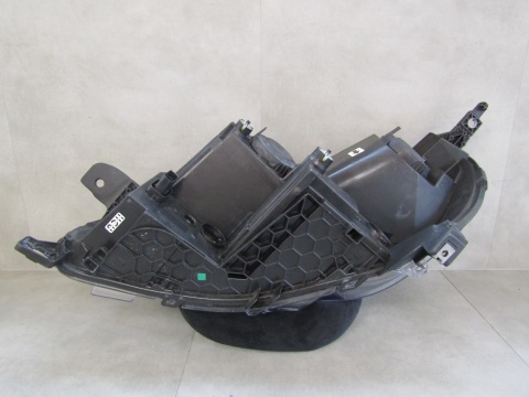 LAMPA PRZÓD PEUGEOT EXPERT III LIFT JUMPY PROACE 24- RH PRAWA