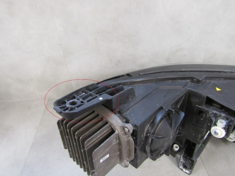 LAMPA PRZÓD MG HS 1 I LIFT LED LH LEWA 20-24