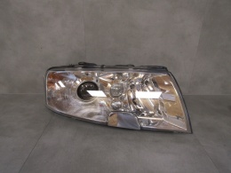 LAMPA PRZÓD SKODA SUPERB I KSENON NIESKRĘTNY RH PRAWA 01-06