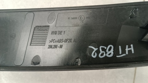 Listwa ozdobna zderzaka tylnego Tesla Y /+ kamerka