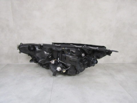 LAMPA PRZÓD TOYOTA RAV4 IV 5 V LED 19-21 RH PRAWA