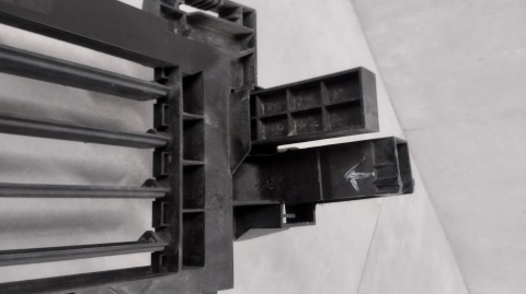 ŻALUZJA ROLETA CHŁODNICY WLOT MERCEDES A KLASA W177 CLA C118 OEM A1778850003