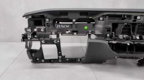 DESKA ROZDZIELCZA KONSOLA KOKPIT VW PASSAT B9 2024- EUROPA