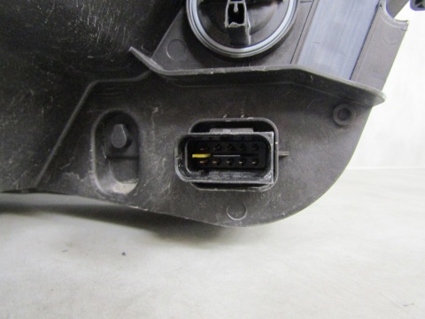 LAMPA PRZÓD TOYOTA PROACE 2 II KSENON NIESKRĘTNY 16-23 LH 9808589980-00